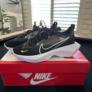 NIKE Vista Lite